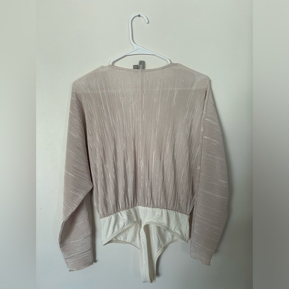 ASOS DESIGN Tall plisse long sleeve bodysuit in ecru - Picture 12 of 14